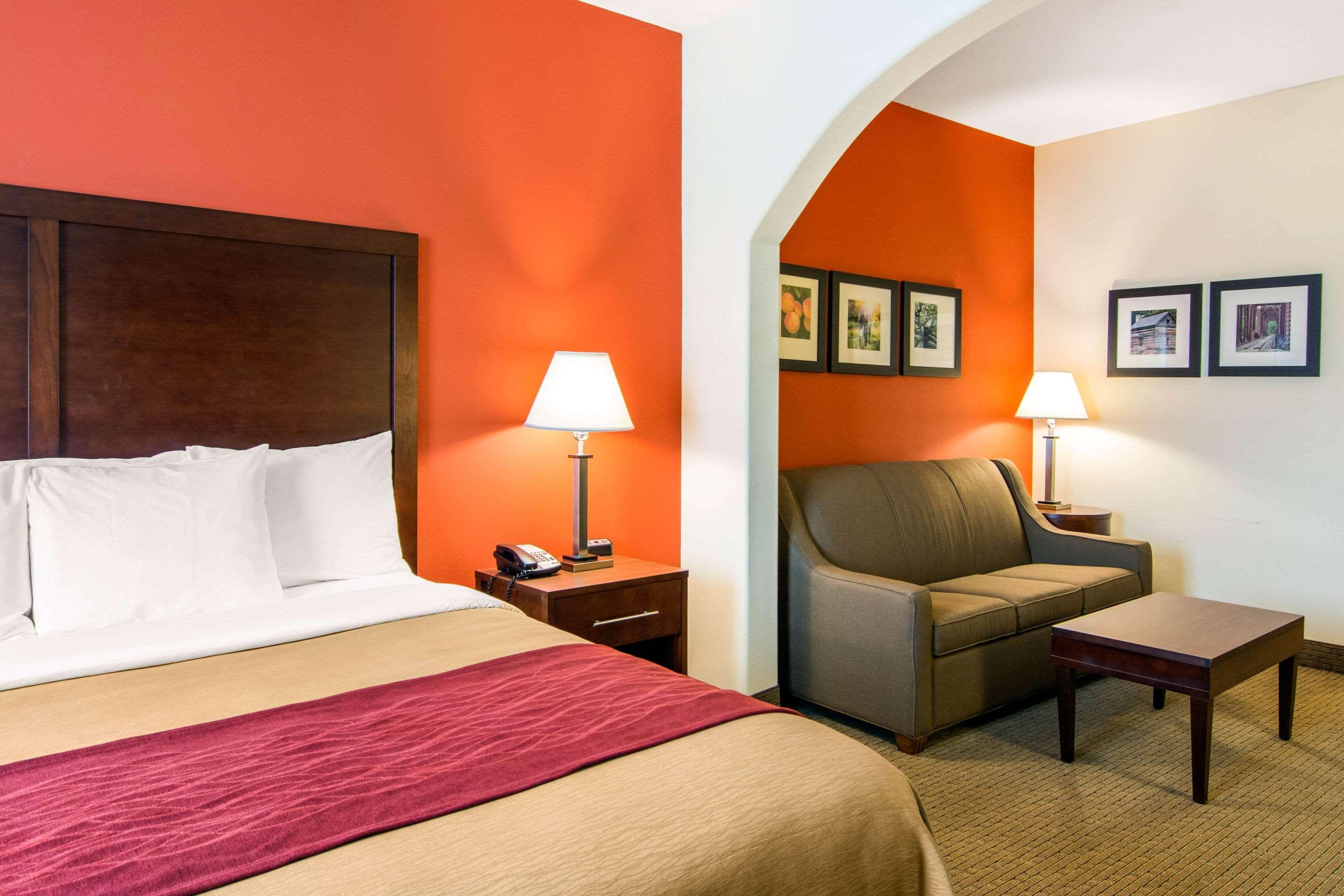 Comfort Inn & Suites Villa Rica Exterior photo